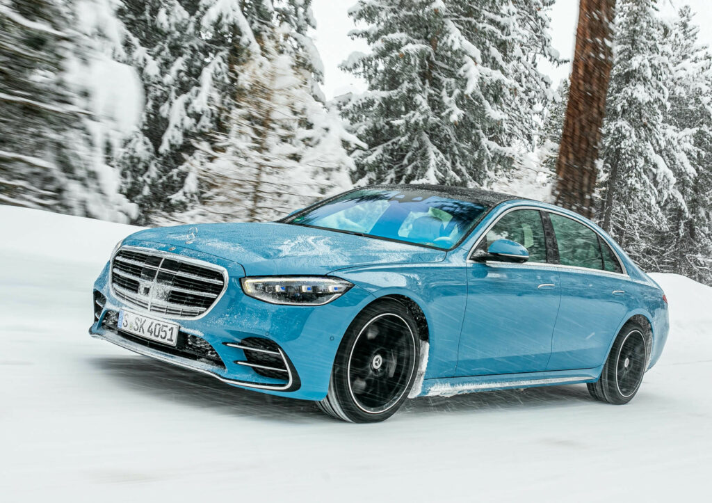  Mercedes-Benz slashes production of S-Class and EQS as sales fall