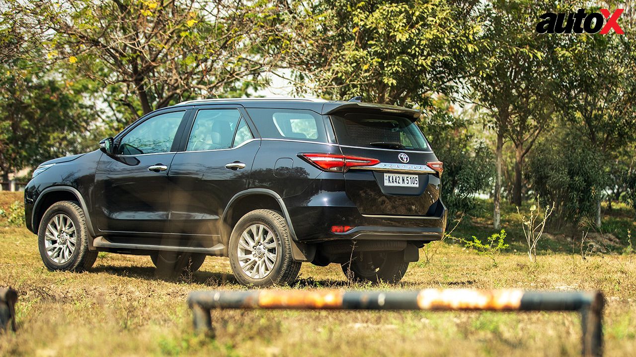 Toyota Fortuner rear