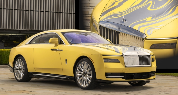 Rolls-Royce Spectre Semaphore Looks Like Someone Spilled Paint On Its Hood