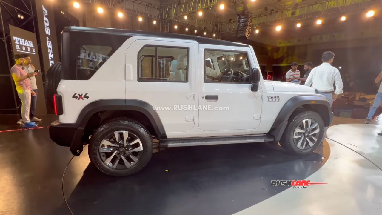 Mahindra Thar Roxx – Side View