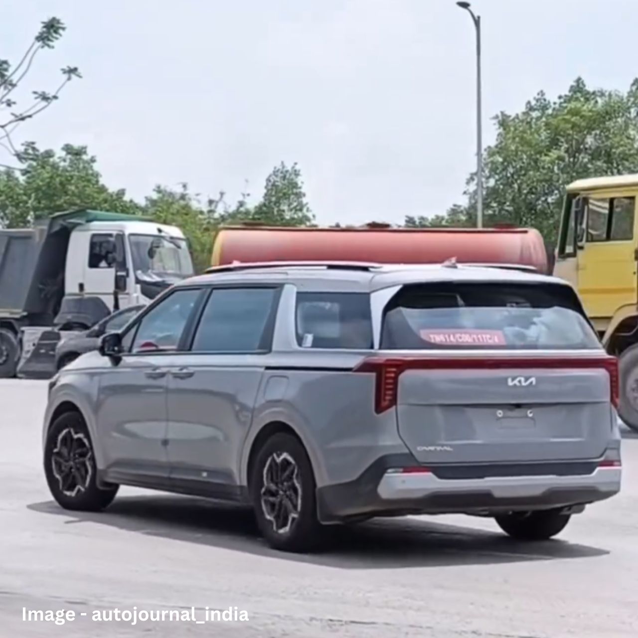 Upcoming Kia Carnival - Overview