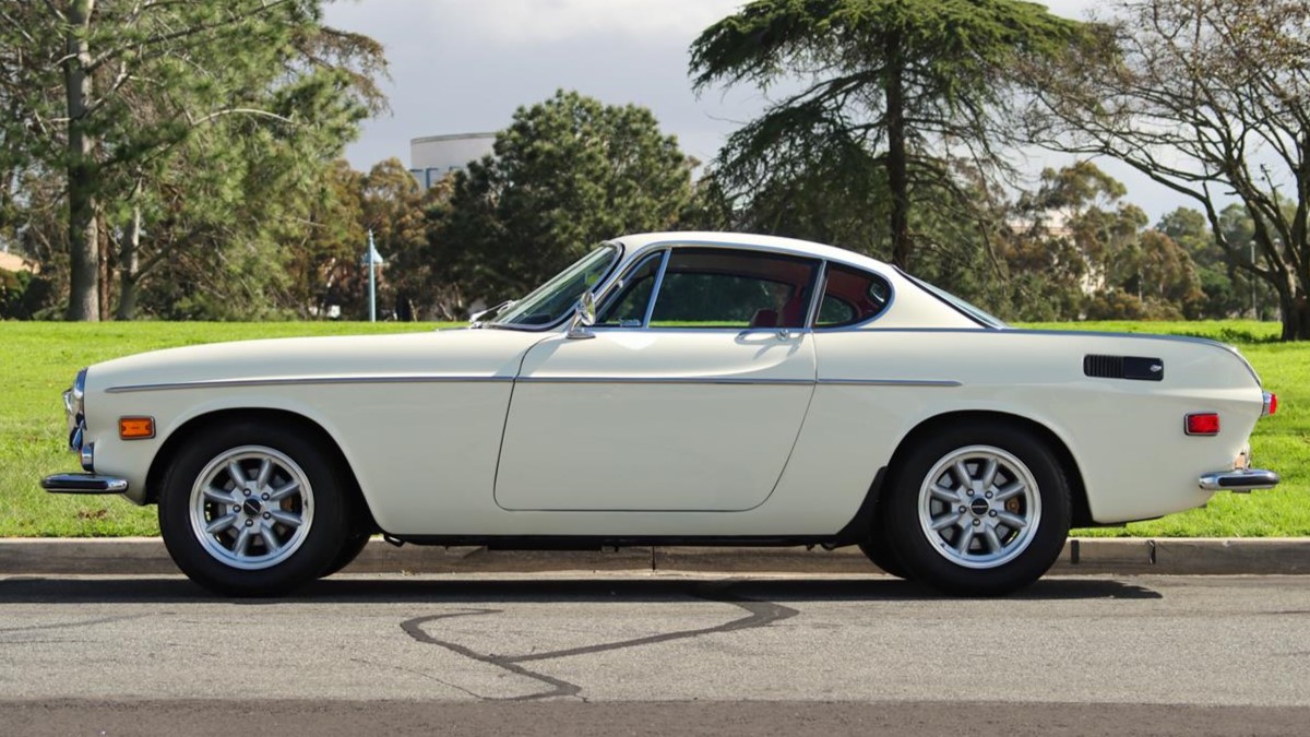 Pick of the Day: 1970 Volvo P1800E