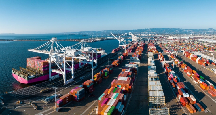 global trade port of oakland