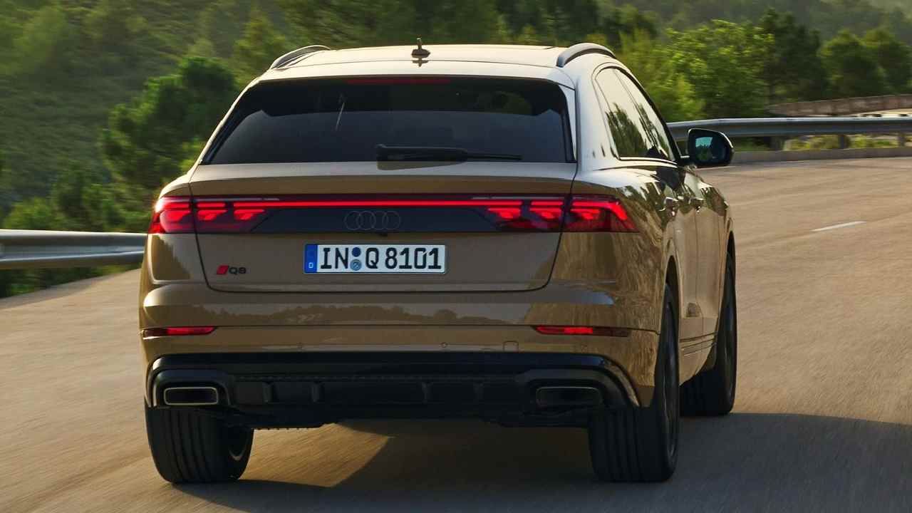 Audi Q8 facelift rear side panel