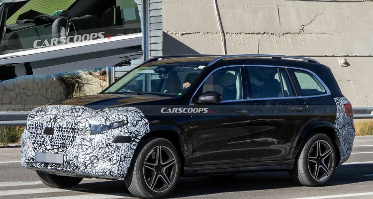 2026 Mercedes GLS Embraces Stars And Pillar-To-Pillar Display