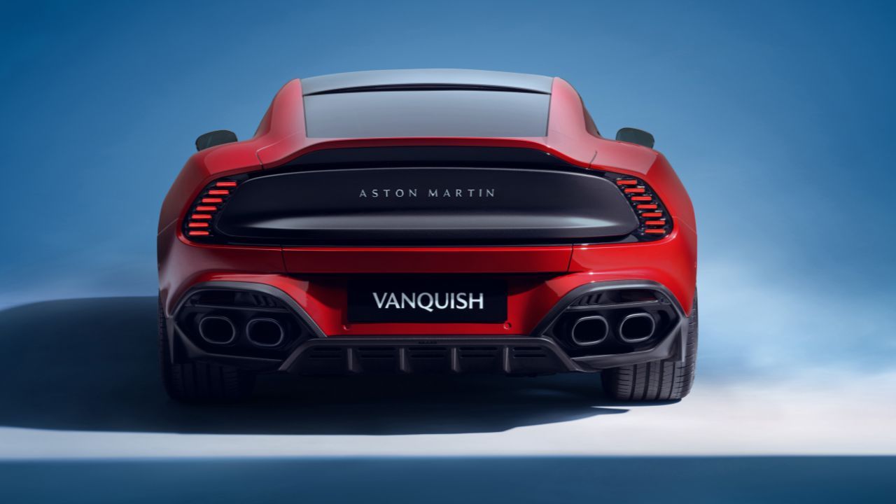 Aston Martin Vanquish 1 