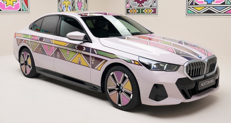 Bmw’s Color-Changing E Ink Could Hit Production By 2027