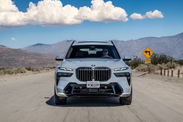 Bmw India Launches Limited Edition Bmw X7 Signature Edition