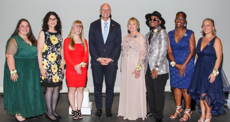 Detroit Tourism To Host 2024 Rose Awards