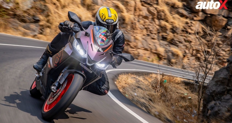 Aprilia Rs 457 Comes Standard With Quickshifter And Is Priced At