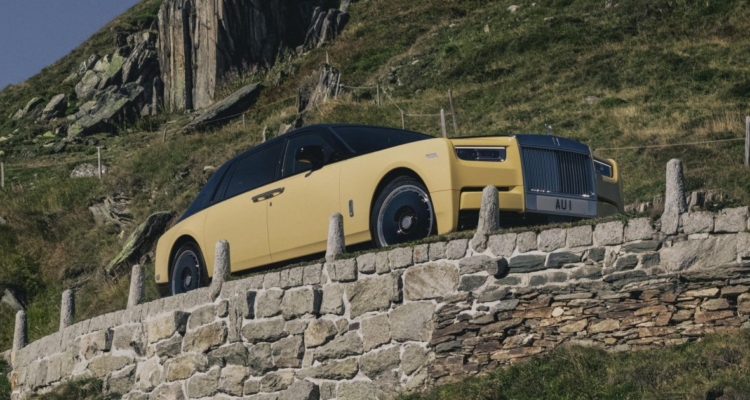 Rolls-Royce Phantom Goldfinger Special Edition Fits For Bond