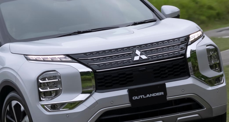 2022 Mitsubishi Outlander Hood Reportedly Subject To Recall