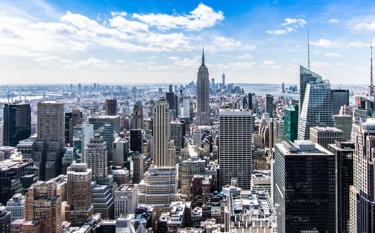 Photo by Lukas Kloeppel: https://www.pexels.com/photo/empire-state-building-new-york-466685/ -- new york city