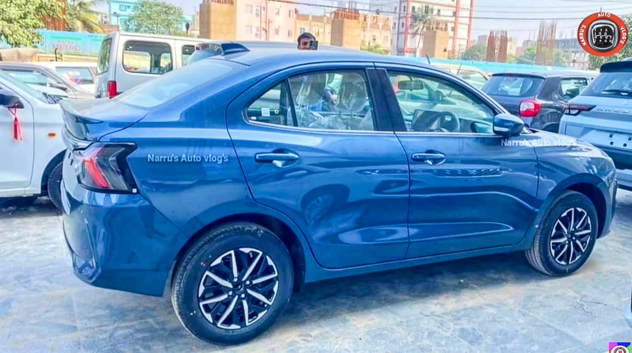 2024 Maruti Dzire Blue