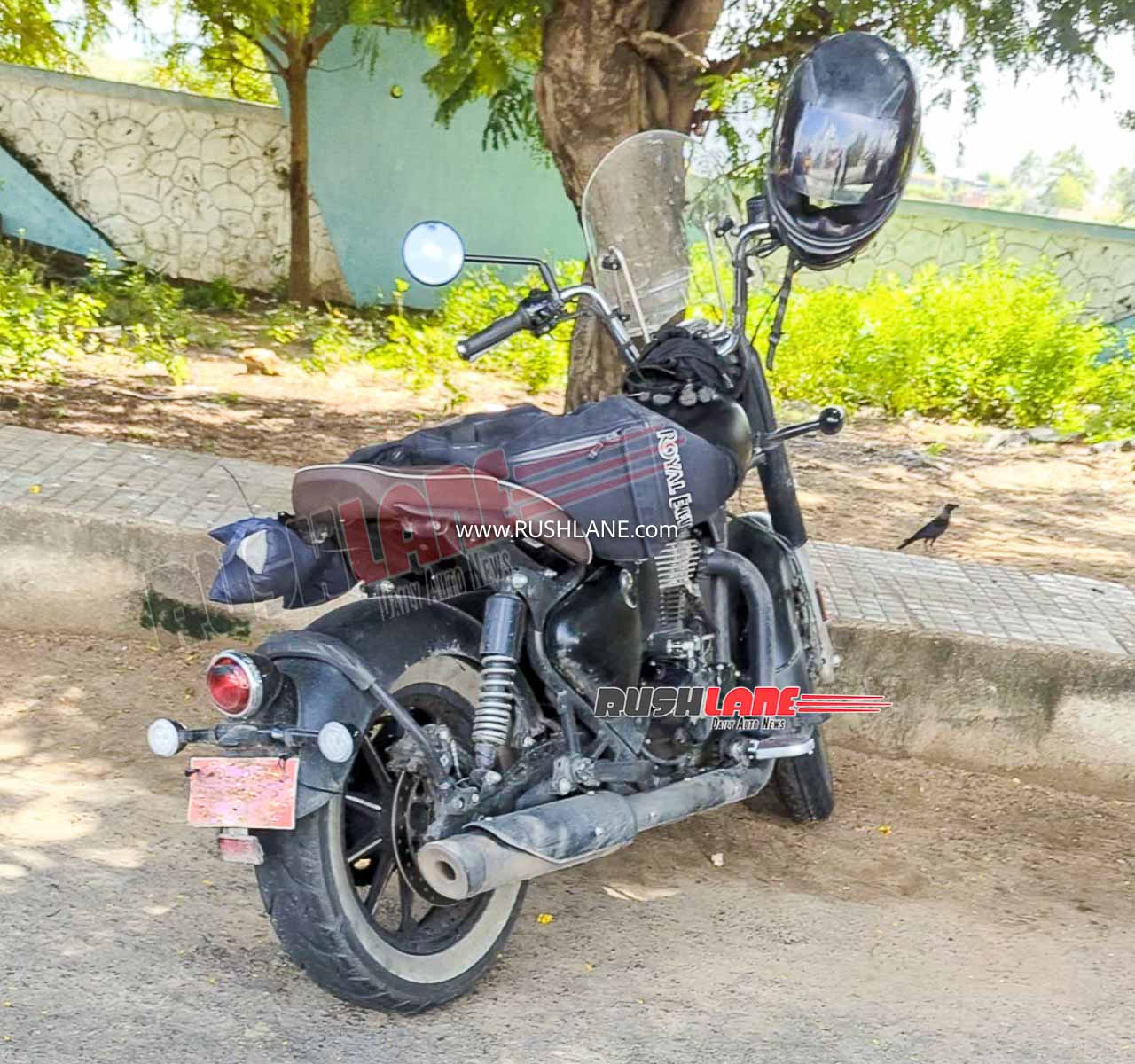 Royal Enfield Classic 350 Buoy