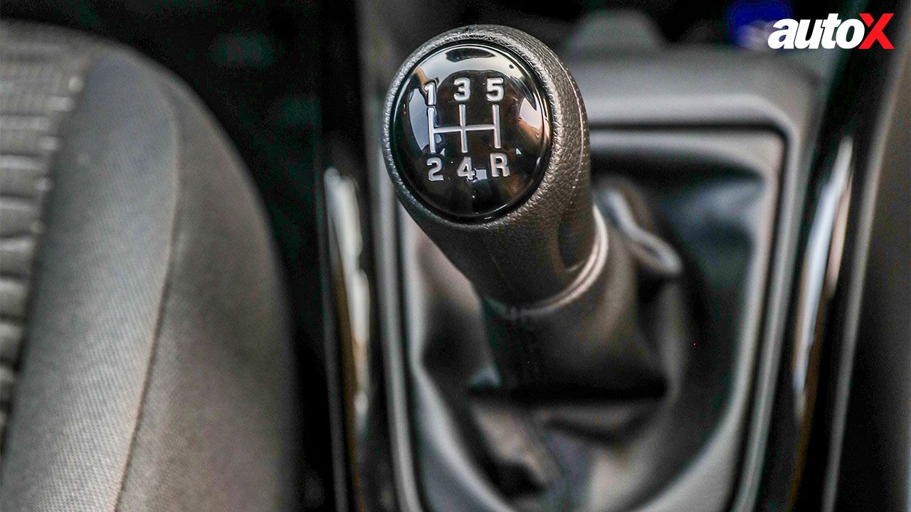 Maruti Suzuki Swift gear lever