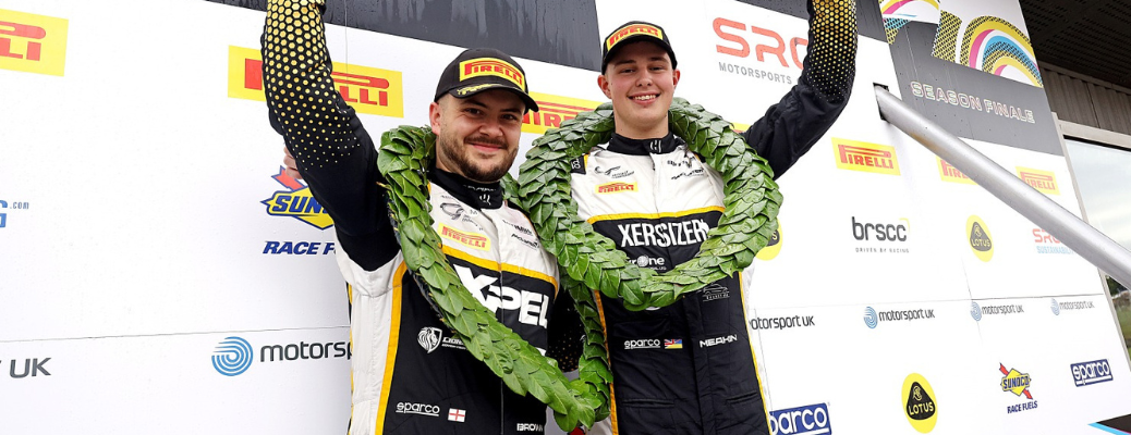 McLaren Artura GT4 pairing Jack Brown and Zac Meakin posing for pictures