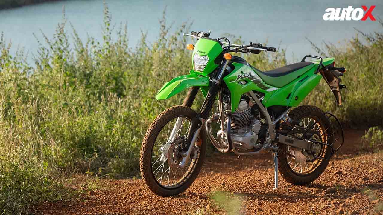 Kawasaki KLX 230 front three quarters