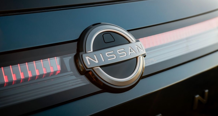 Nissan finance chief resigns as company struggles