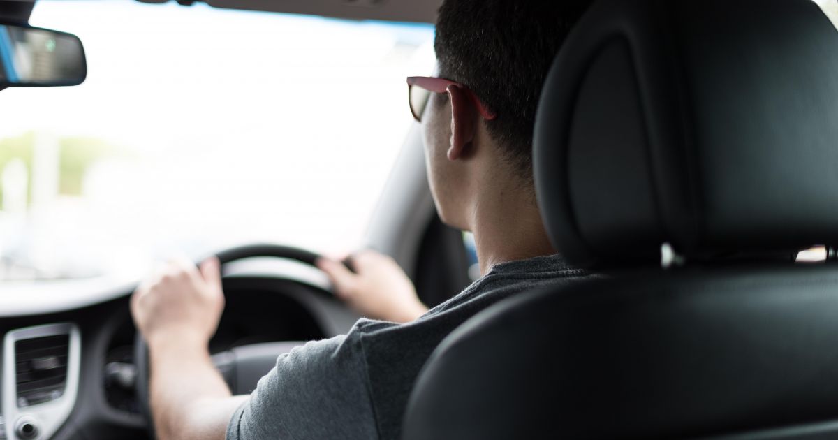 Overconfident men pose road safety risks, study finds