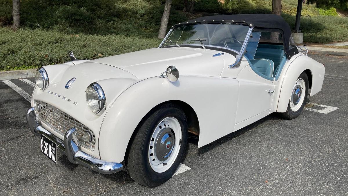 AutoHunter Spotlight: 1962 Triumph TR3B