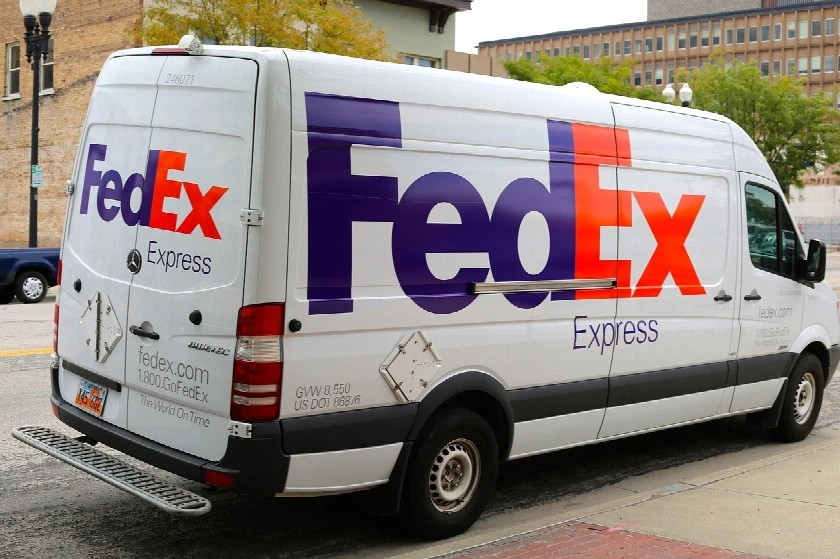 FedEx restructures fleet under US Postal Service contract