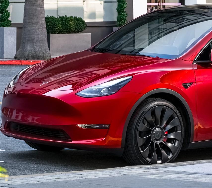 Tesla recalls 694,000 vehicles with excessive tire pressure