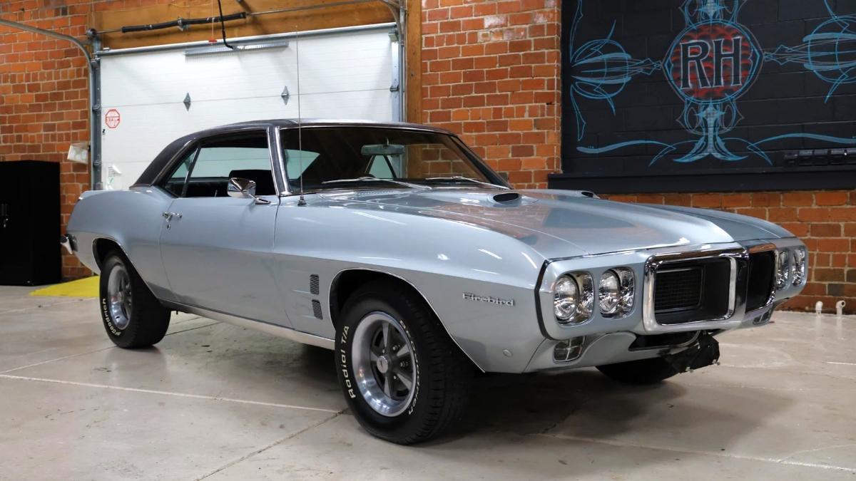 AutoHunter Spotlight: 1969 Pontiac Firebird 350