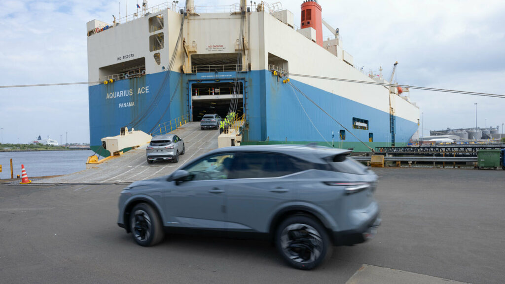  Stolen cars leaving U.S. ports in containers are funding terrorism and drugs