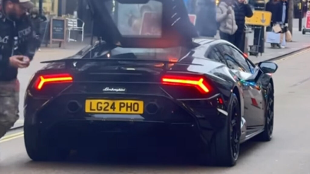  Lamborghini Huracan saved from flaming inferno in central London