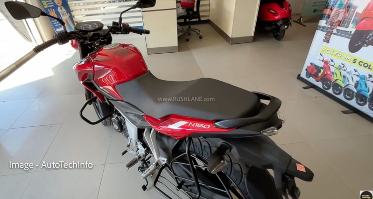 New Bajaj Pulsar N160 Single Seat