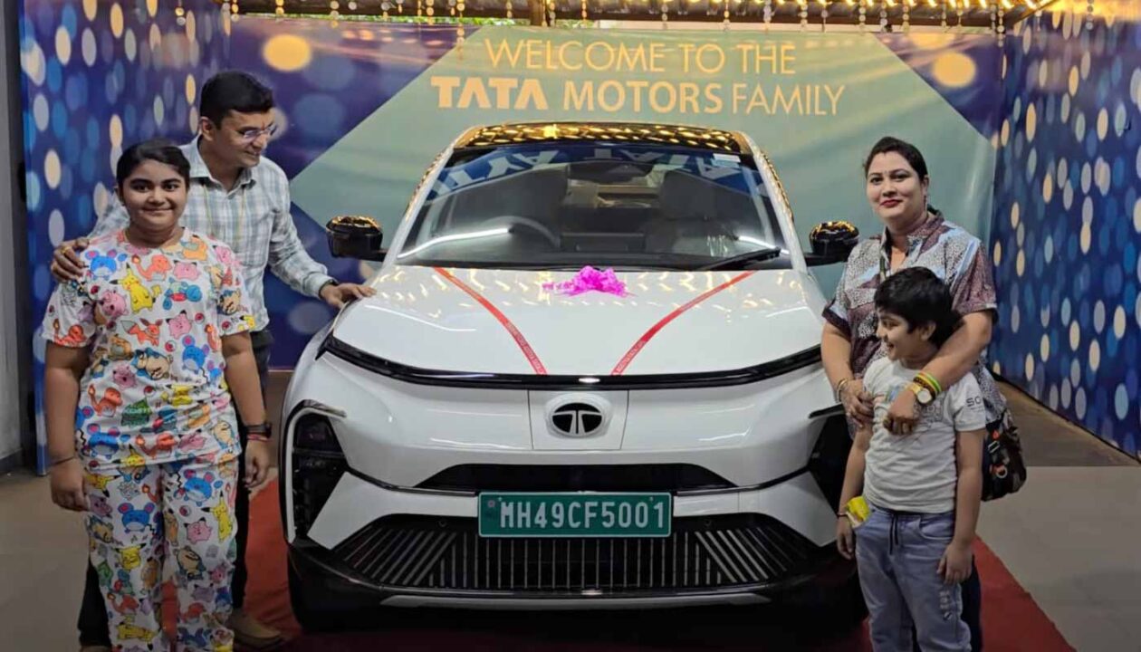 TATA-CURVV-EV-Deliveries-BEGIN-IDIA_.JPG